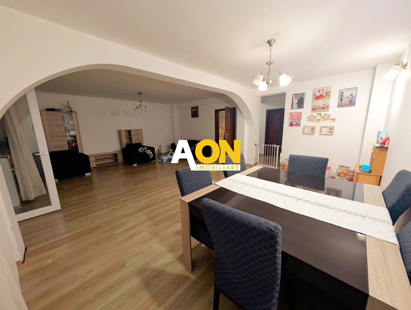 Casă tip înșiruit, D+P+M, 4 camere, garaj, 214 mp teren, zona Centru - Poză 5