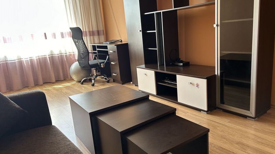 3 camere decomandat, centrala proprie, parcare inclusă, AC în fiecare cameră - Poză 1