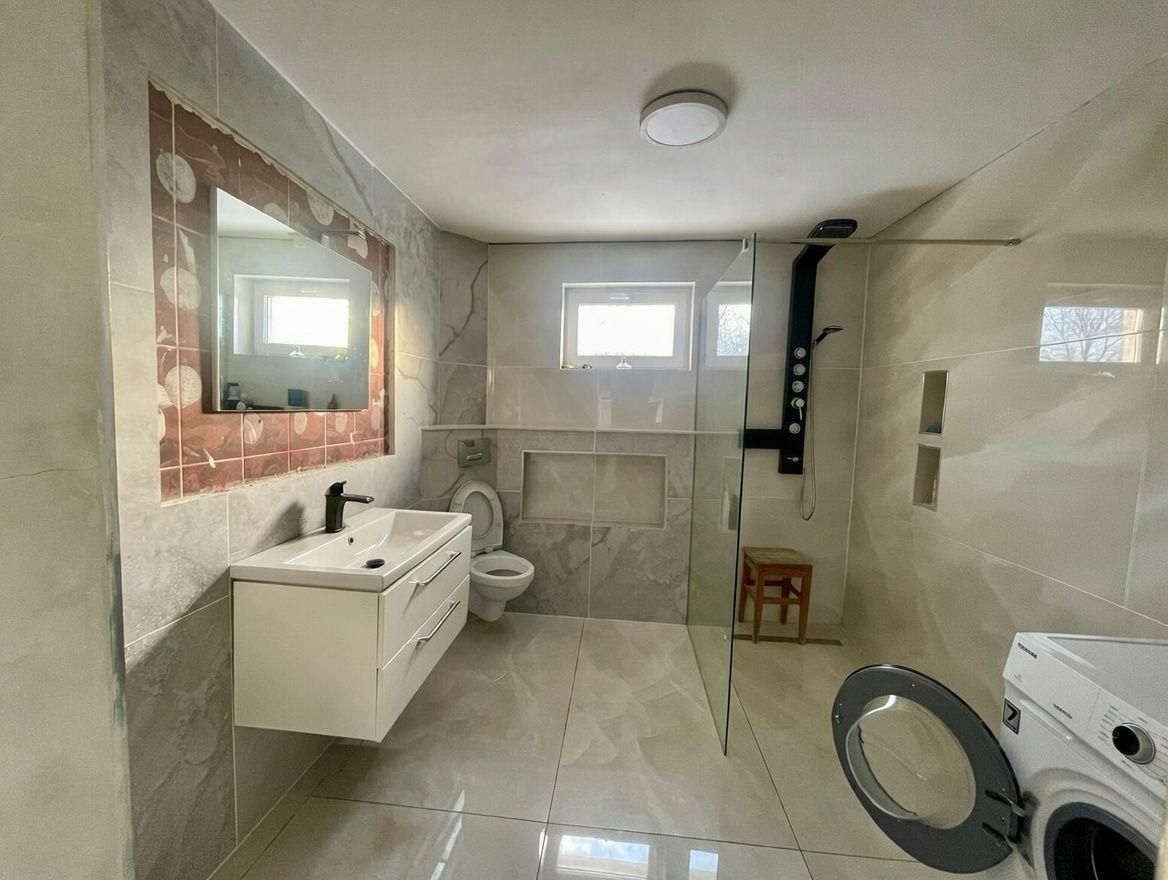 🏡 Casă modernă cu 15 ari teren | Zonă liniștită | Vicov de Sus - Poză 12