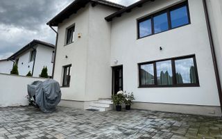 Casă de tip triplex la vânzare 6 camere /Șelimbăr /Secția 1 de Poliție - Poză 16