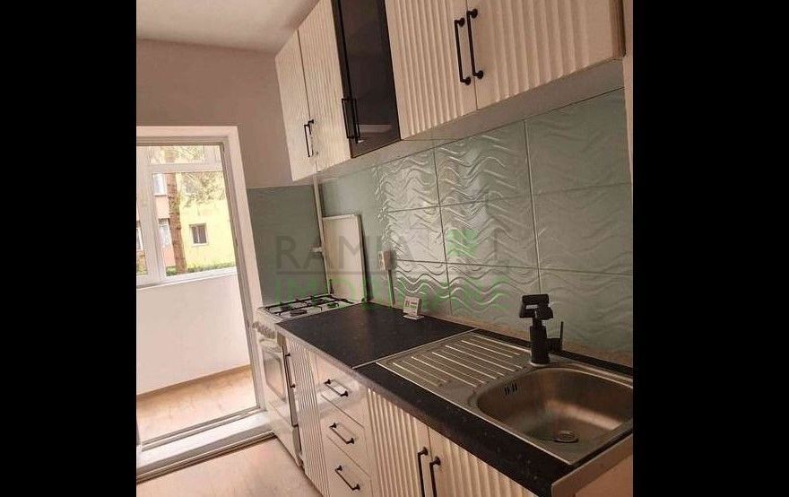 Apartament 2 camere decomandat, renovat, gata de mutare ,Zona Tractoro - Poză 3