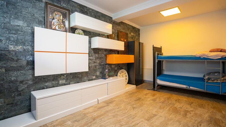 Spatiu comercial birouri/cazare Episcopia - Poză 9