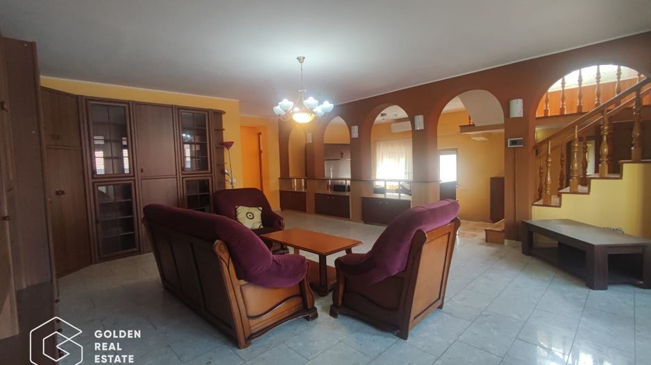 Casa solida, spatiu interior mare, zona Micalaca - Poză 3
