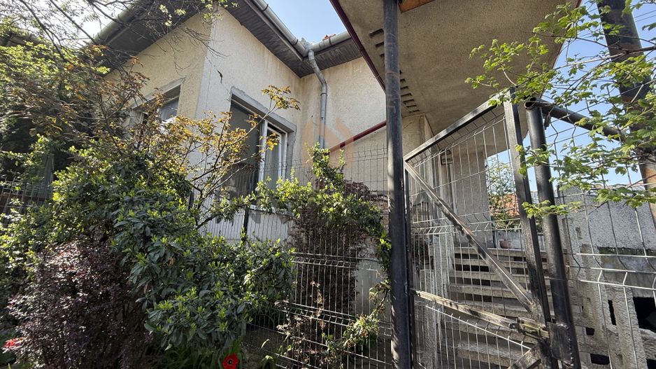 Oportunitate de investitie! Casa de vanzare in zona Andrei Muresanu! - Poză 9