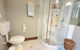 DE VANZARE CASA 5CAMERE ZONA CENTRALA TALMACIU - Poză 8