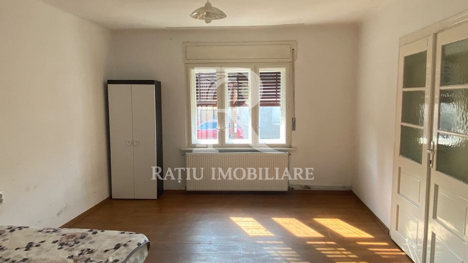 Casa cu 4 camere | Str.Louis Pasteur | Oradea - Poză 1