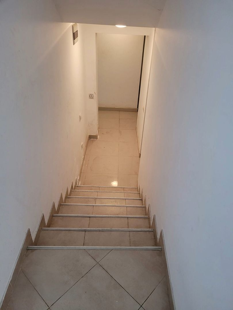 Vilă spațioasă S+P+1E+M | Chitila | Str. 8 Martie - Poză 11