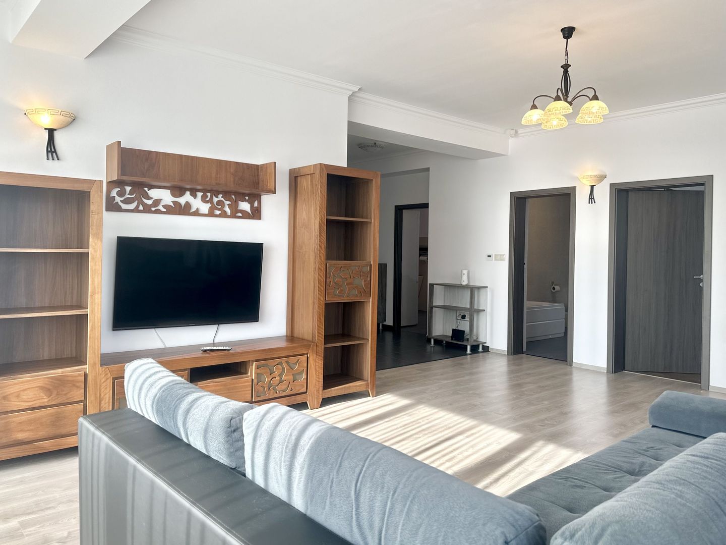 De închiriat apartament 3 camere, Dumbrăvița - comision 0% - Poză 3