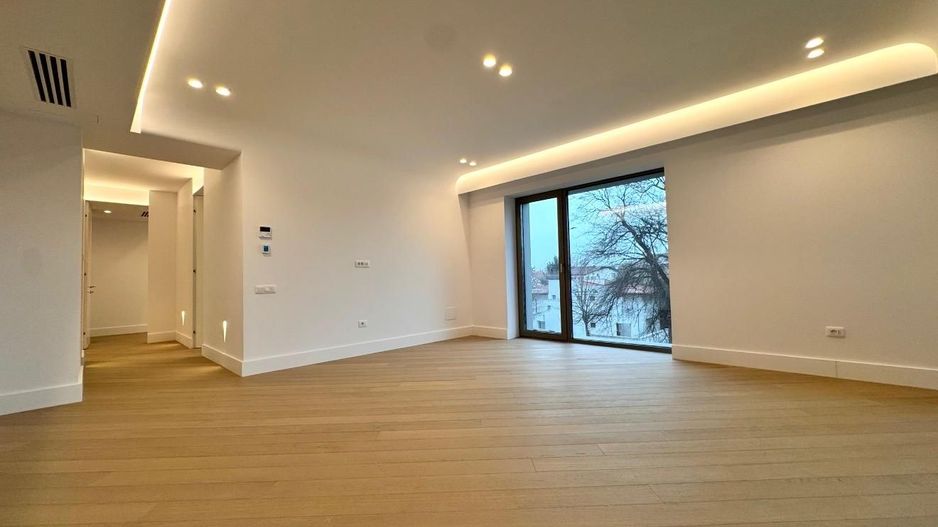 Apartament 3 camere Exclusivist in zona de Nord Finisaje High End - Poză 2