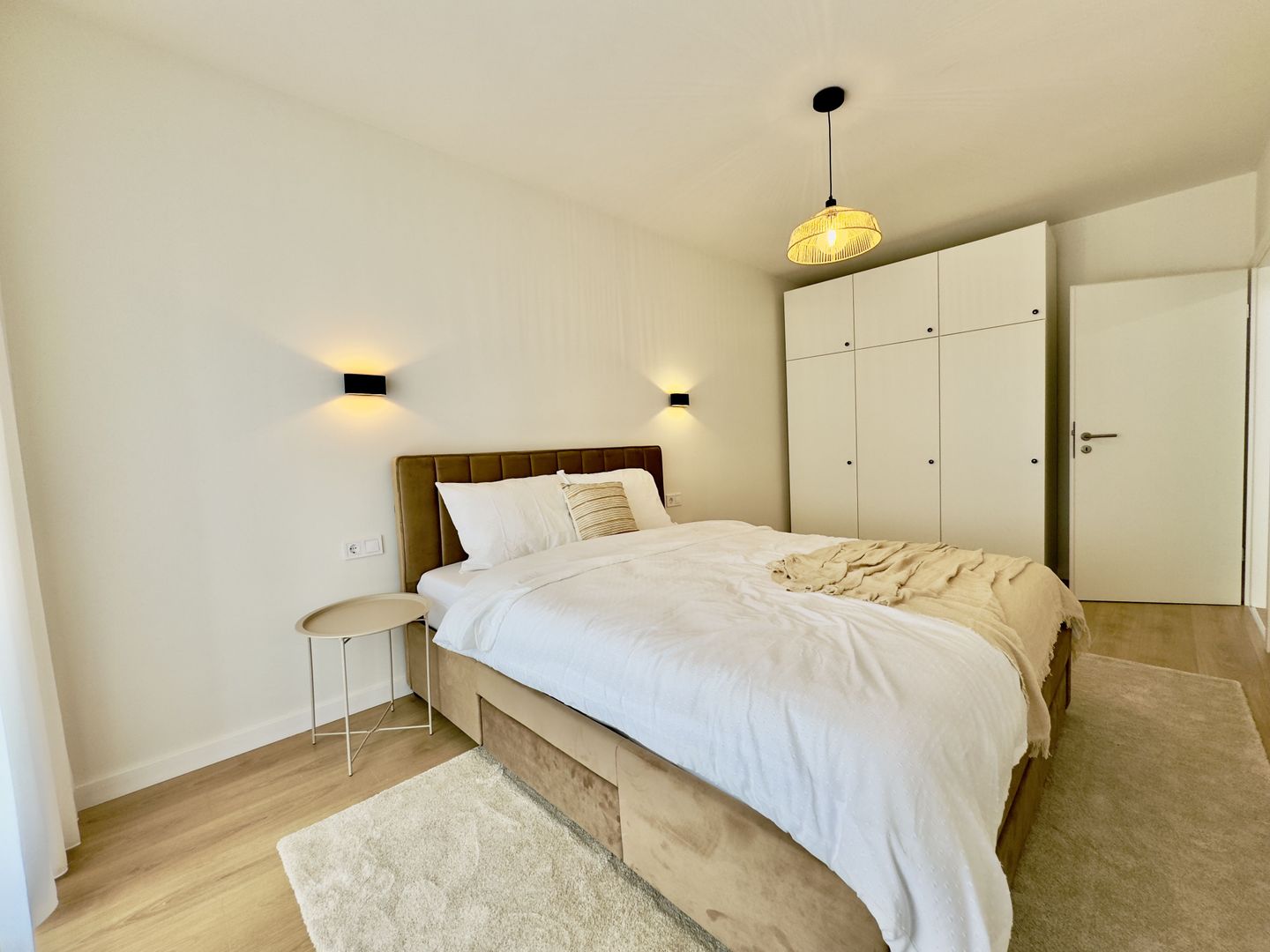 Apartament cu 3 camere, decomandat, mobilat și utilat - întabulat - Poză 6