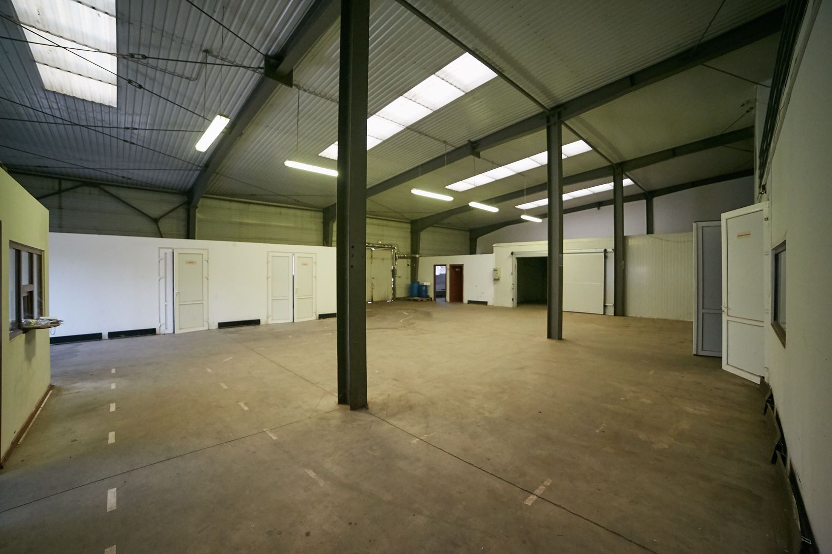 Hală industrială 627mp în Parc Industrial Arad - Poză 1