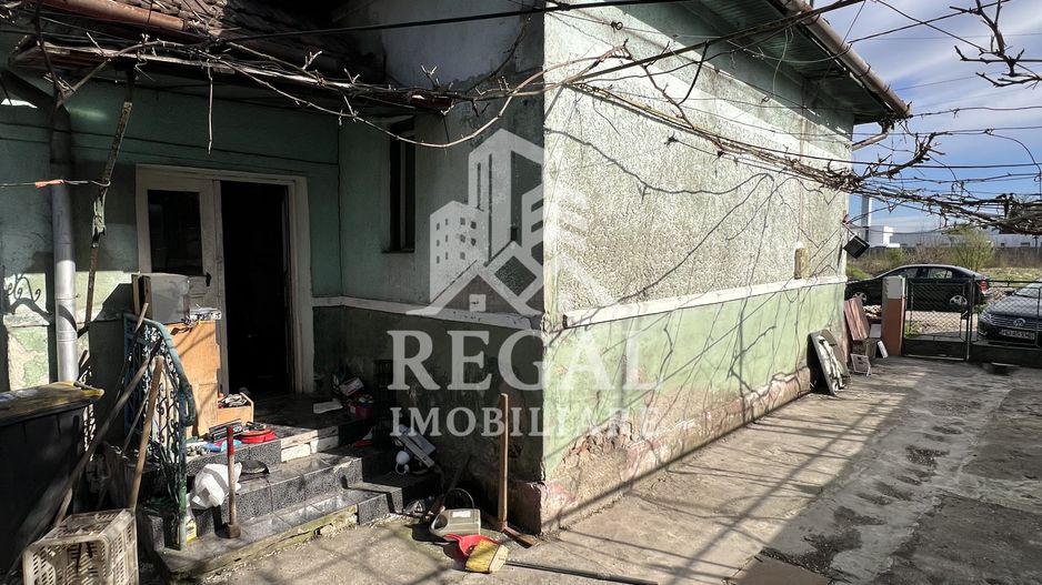 Casă de vânzare în Călanul Mic –  2 clădiri, curte, grădină, garaj - Poză 4