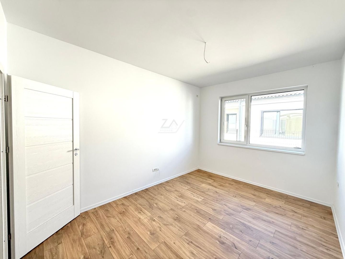 COMISION 0! Duplex finalizat - 5 camere, 3 bai. Panouri fotovoltaice. - Poză 5