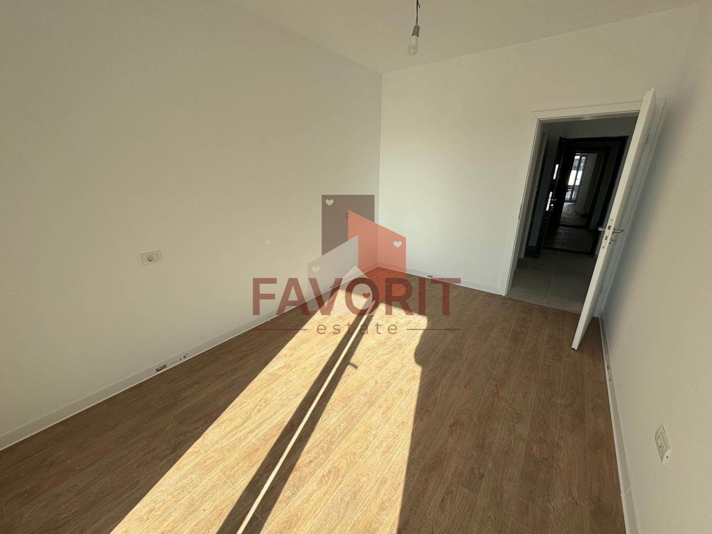 Decomandat. Terasa generoasa. Spatiu de depozitare in Pod. - Poză 8