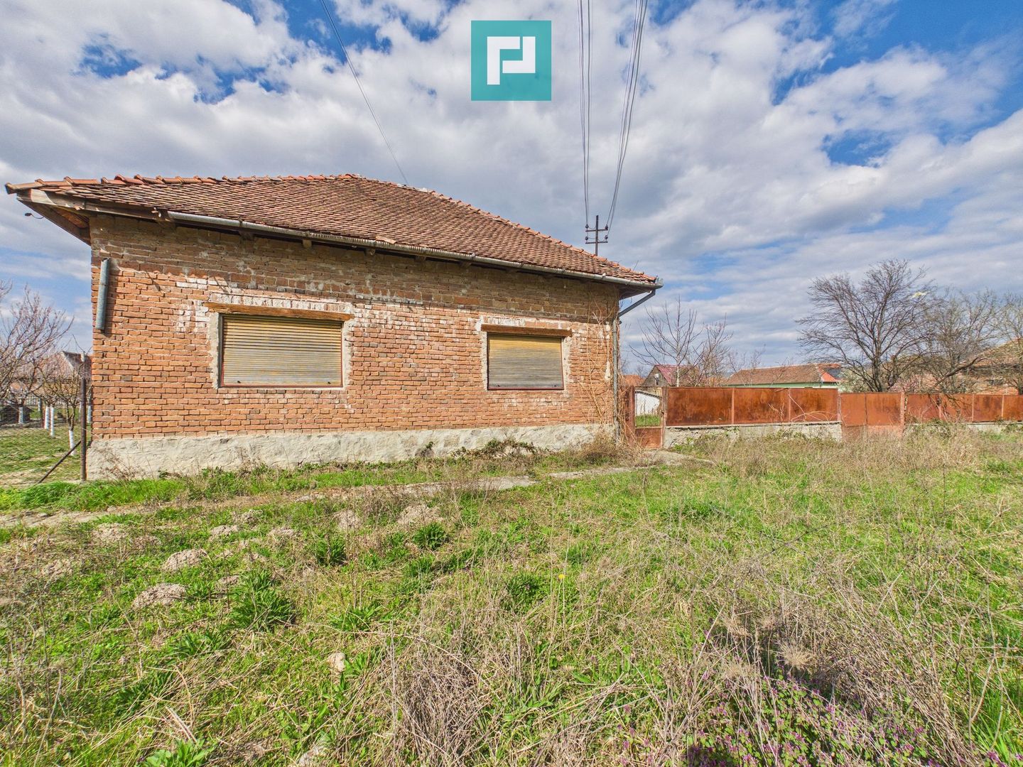 Casă cu teren de 1800 mp, în Buteni, Arad - Poză 15