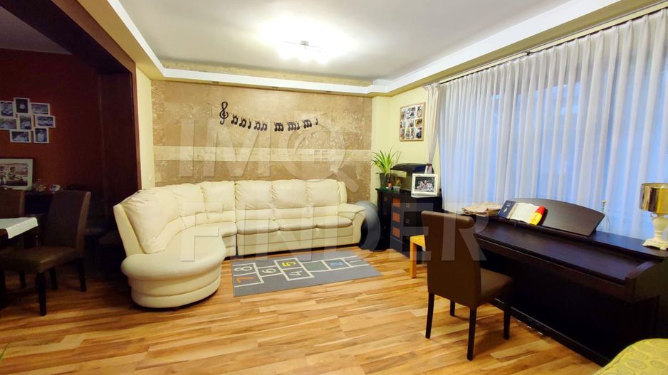 Casa cu Gradina si Parcare Subterana Cartier  EUROPA - Poză 2