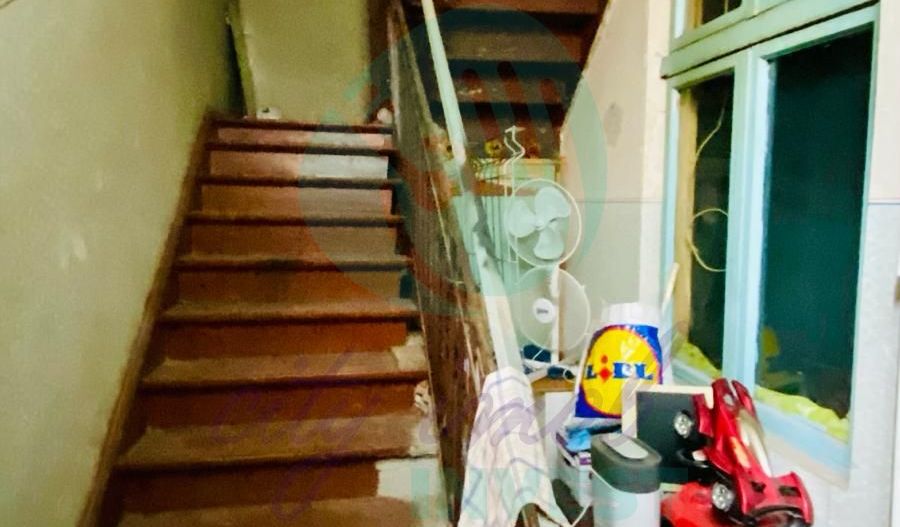 Casa singura in curte - Poză 14