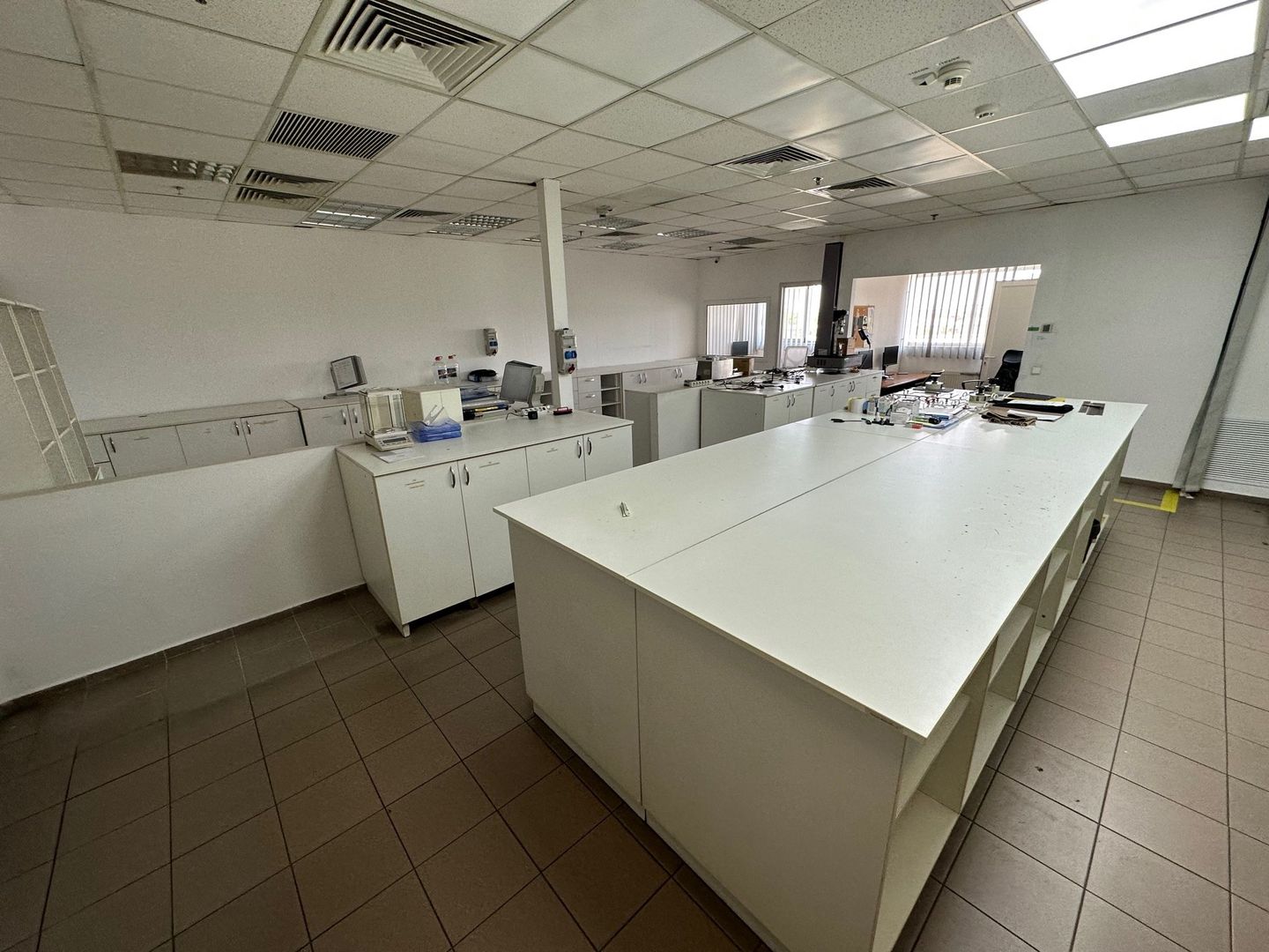 Hala de productie in Calea Sagului - Poză 10