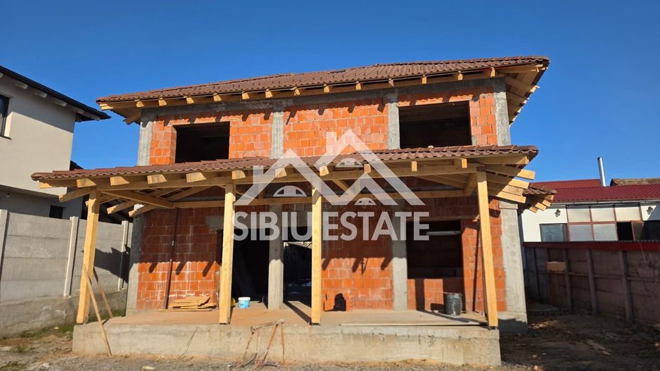 Casa individuala Selimbar, teren 420 mp - Poză 1
