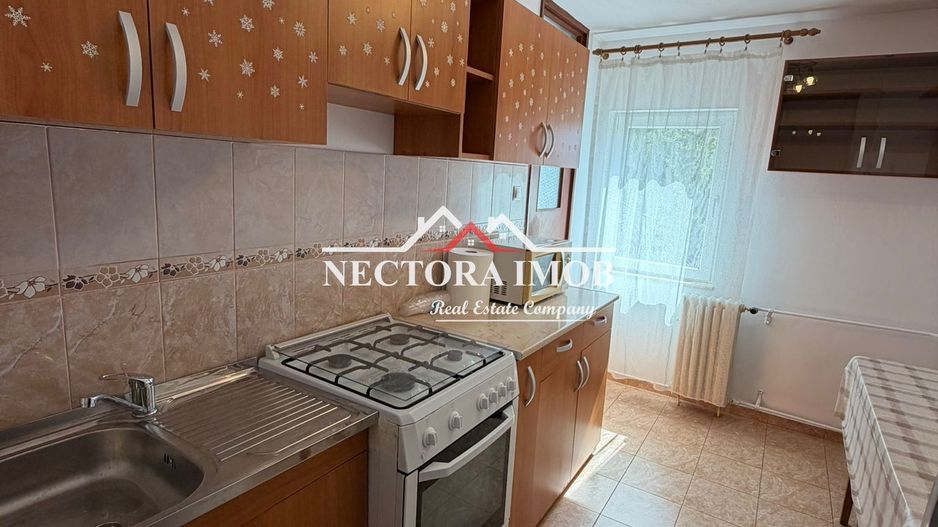 NECTORA IMOB-Apartament 3 camere, Str. Sf. Apostol Andrei, Etaj 2,65mp - Poză 12