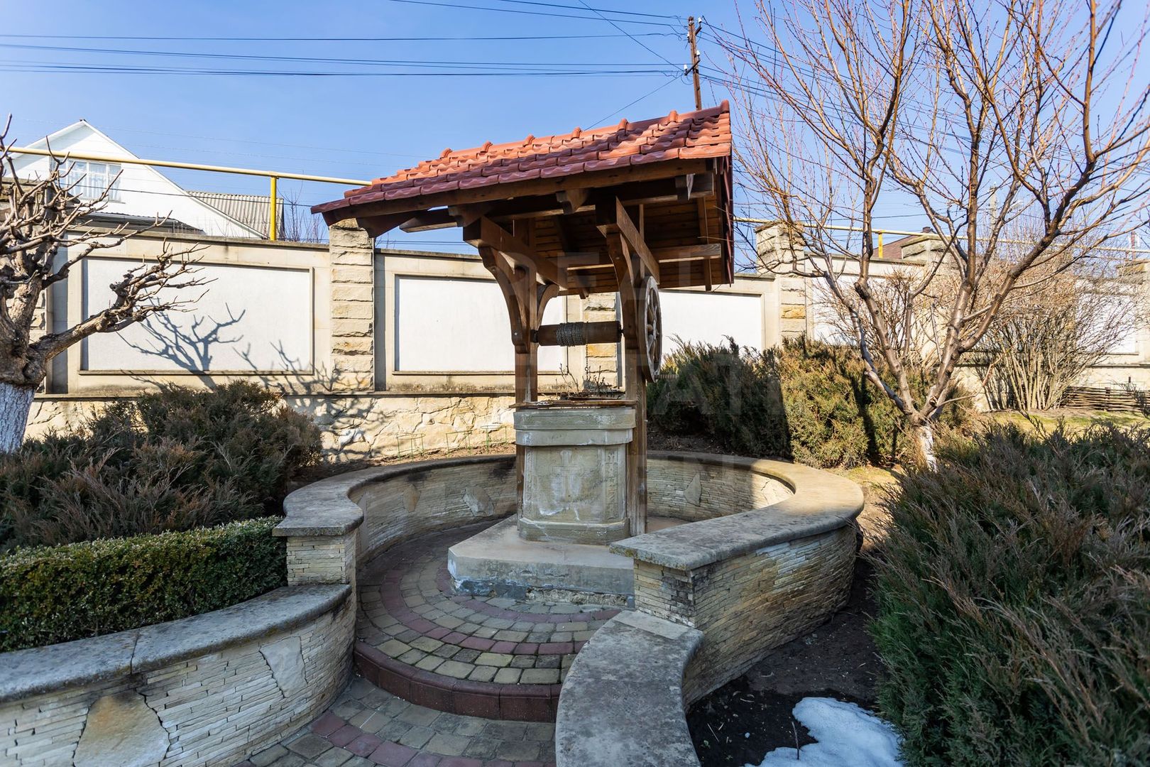 Vânzare casă de lux, 700 mp + 22 ari, situată în Tohatin - Poză 4