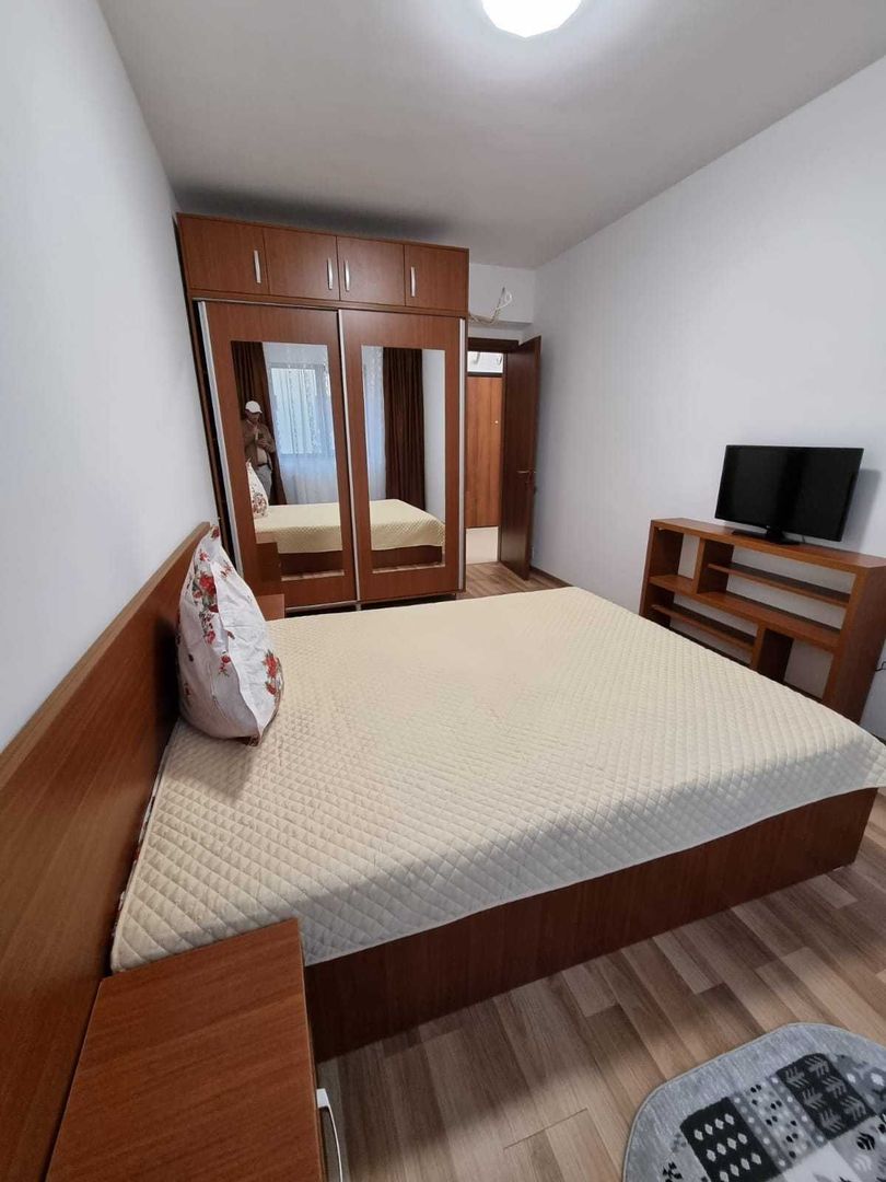 Apartament 2 camere de vanzare - Poză 2