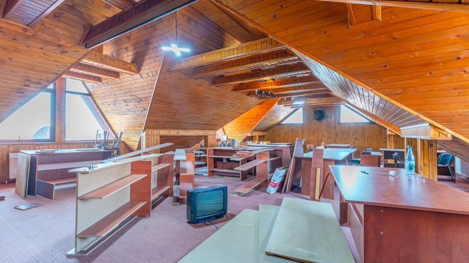 Pensiune Rosenau de vânzare - Afacere la cheie lângă Cetatea Râșnov - Poză 28