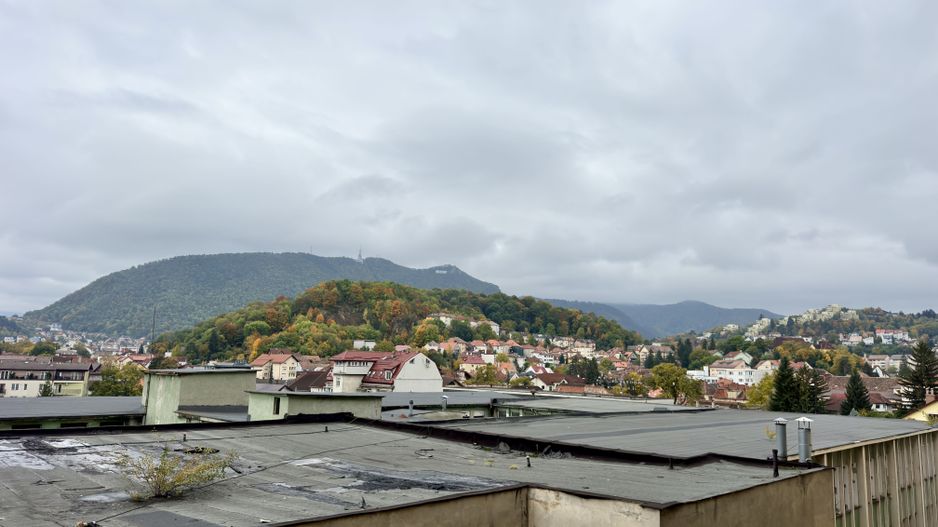 Apartament luminos cu 3 camere, complet mobilat, vedere panoramică spre Tâmpa - Poză 6