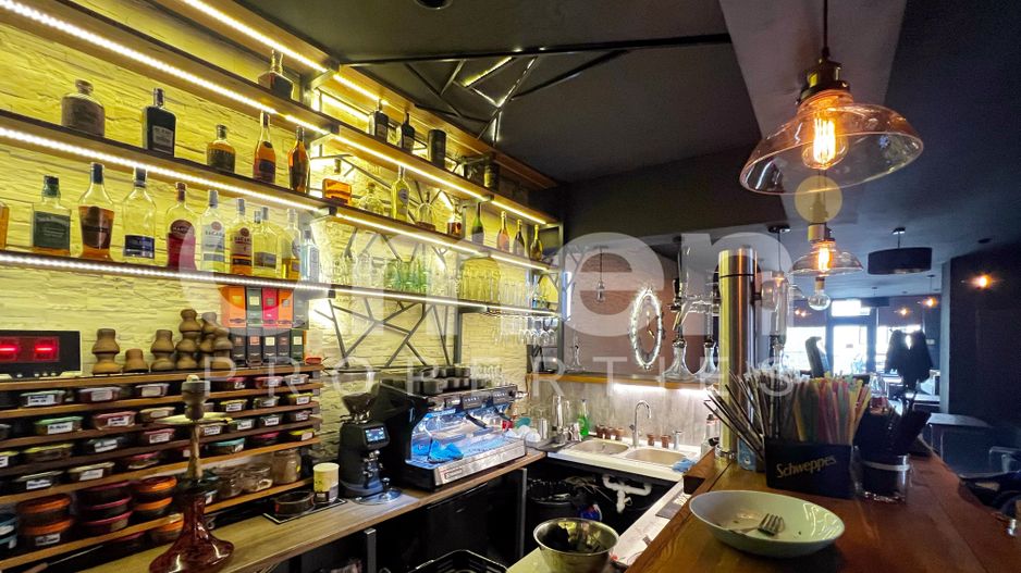 Spațiu comercial de închirial  | 255 mp + depozit | 10 euro/mp  | Centrul Vechi. - Poză 2