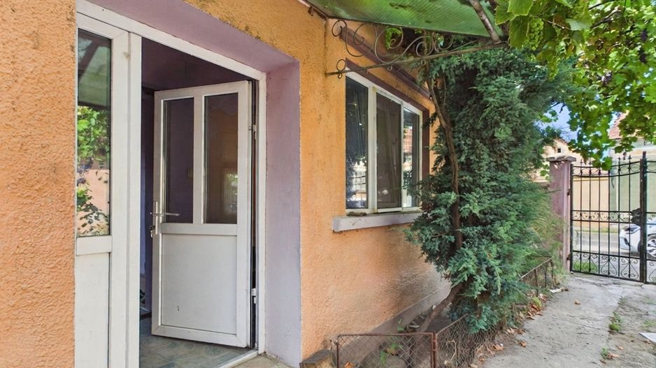 Casă Tileagd, 25 km Oradea, teren 328 mp - Poză 3