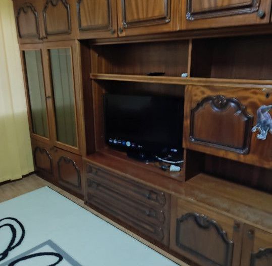 Inchiriere apartament 3 camere, Trivale complex 2 - Poză 10
