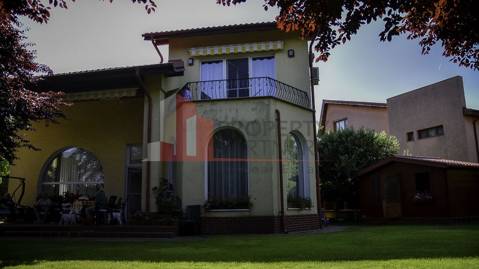 Vila spatioasa cu teren mare Jollie Ville - Poză 4