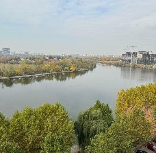Pers fizică - Apartament de vis cu 3 camere şi vedere superba spre lac! - Poză 2