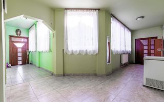 Locuință spațioasă cu grădină mare în Aradul Nou, calea Timișorii - Poză 4