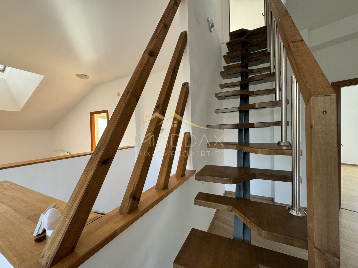 Vila Individuala _7 camere***Piscina***Teren 1000 mp//Erou Iancu Nicolae - Poză 56