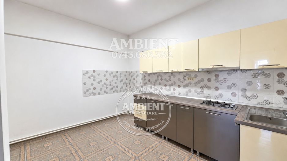 ANSAMBLU INDUSTRIAL HALĂ + CLADIRE BIROURI, 686 mp, VASLUI - ZONA INDUSTRIALĂ - Poză 6