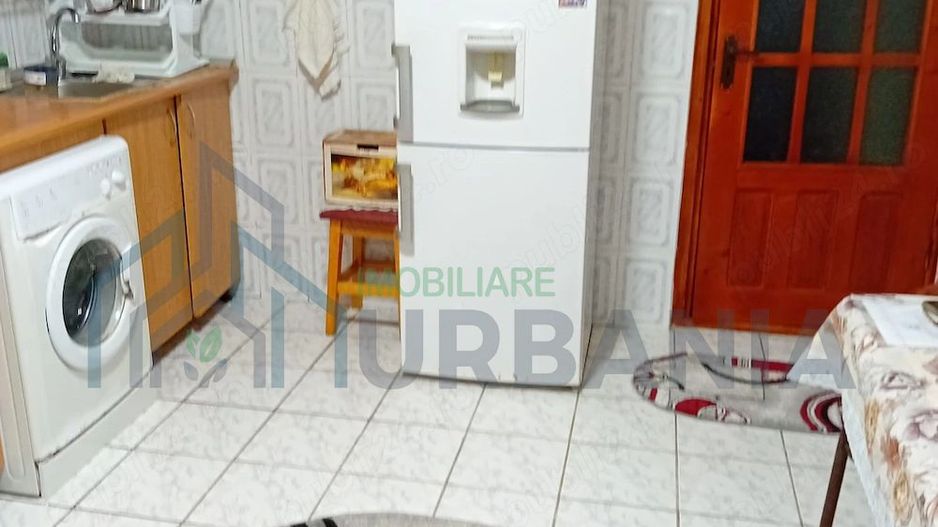 Casă spațioasă de vânzare, 220 mp, teren 700 mp, Horpaz – ideală pentru două familii - Poză 4