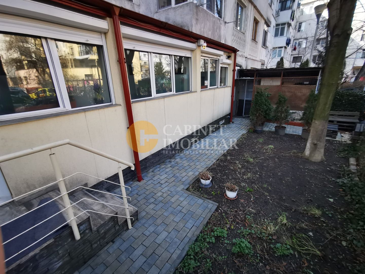 4 camere - parter, 84mp+gradina - complet mobilat&utilat - Nicolina - Poză 11