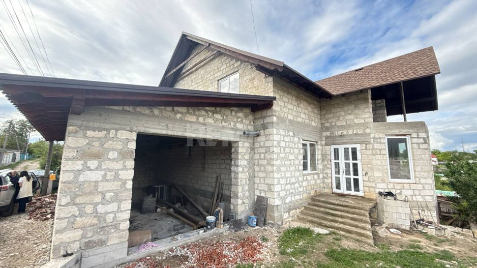 Casă în Băcioi - Poză 1