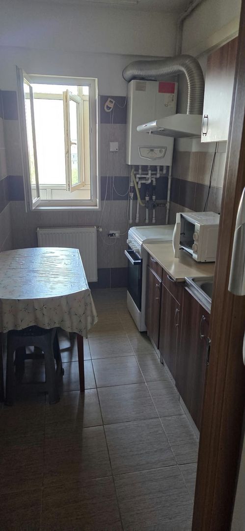 Garsoniera decomandata. Zona Aurel Persu. Cu Centrala proprie. An 2012. - Poză 6