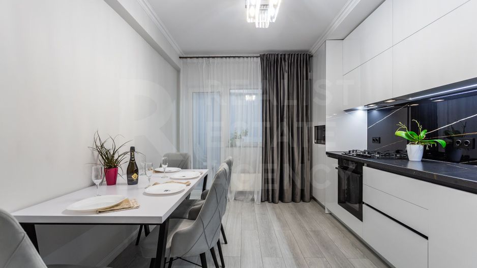 Vânzare , apartament, 3 camere, bd. Mircea cel Bătrân Ciocana - Poză 1