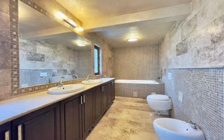 Vilă cu 6 camere de închiriat în cartierul Faget - Poză 12