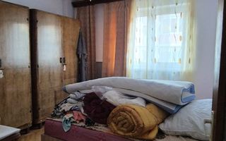 Apartament cu 3 camere de vazare in Cugir - Poză 4