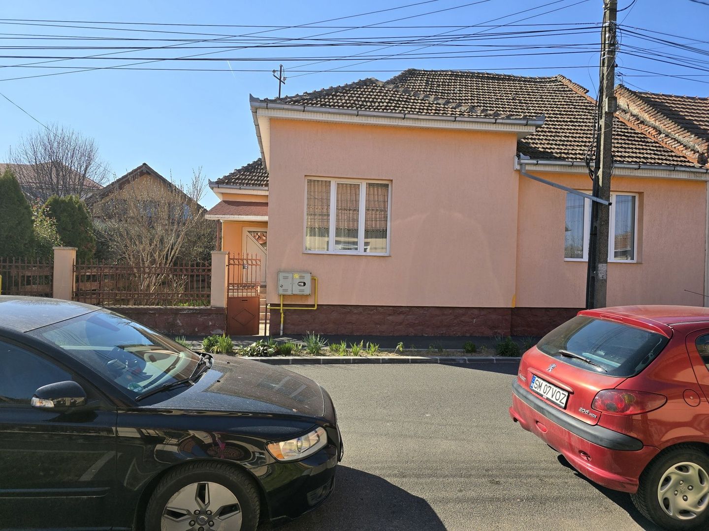 BRASADAS vinde casa 3 cam 120mp teren 7 ari zona Micro 17. - Poză 1