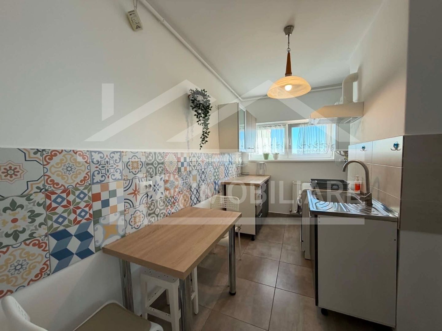 Apartament cu 2 camere, 50 mp, decomandat, Zona Semicentrala - Poză 4