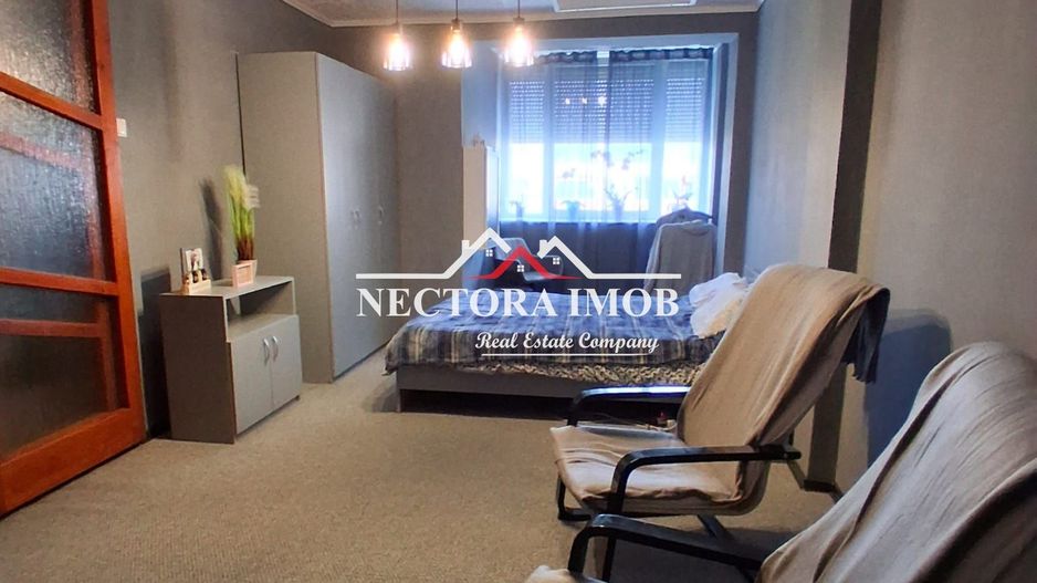 Apartament ULTRACENTRAL SALONTA, 3 camere, 74 mp, mobilat/utilat total - Poză 1