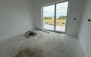 Triplex in Sacalaz |  Finisaje premium | 3 camere | Asfalt | 2 terase - Poză 5