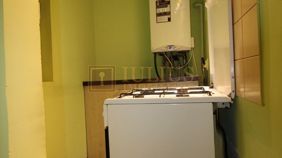 Complex, 4 camere, centrală proprie, aer condiționat - Poză 11