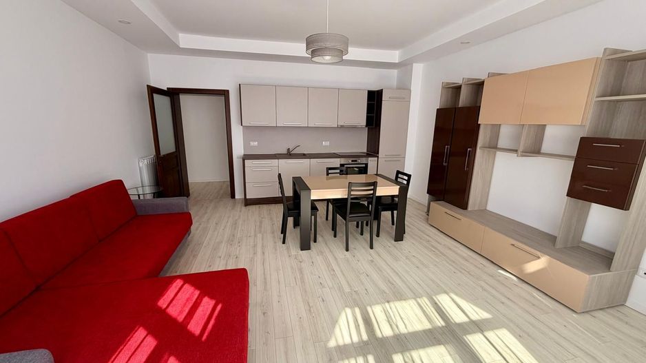 Apartament CENTRAL, living open space, dormitor, zona 7 strazi - Poză 1