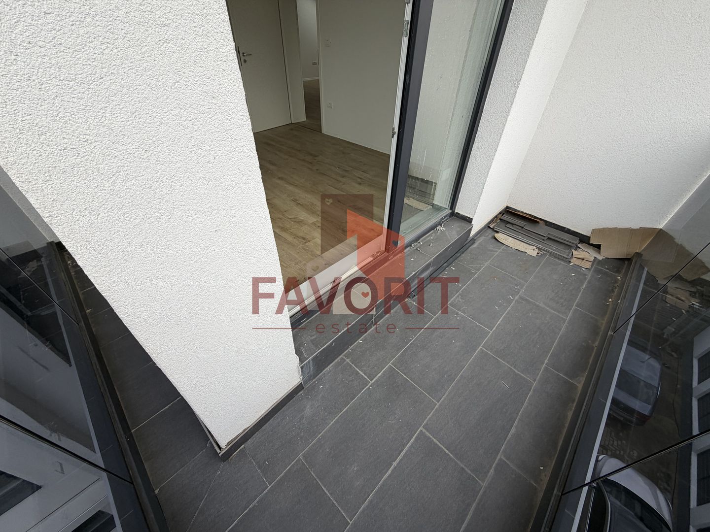 Spatios. Bucatarie inchisa. 2 balcoane. - Poză 12